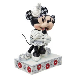 Enesco Jim Shore Disney 100 Years Of Wonder Mickey And Minnie Hugging Figurine, 7.25" -Enesco Jim Shore Disney Mickey Mouse and Minnie Mouse Figurine 6013198 04